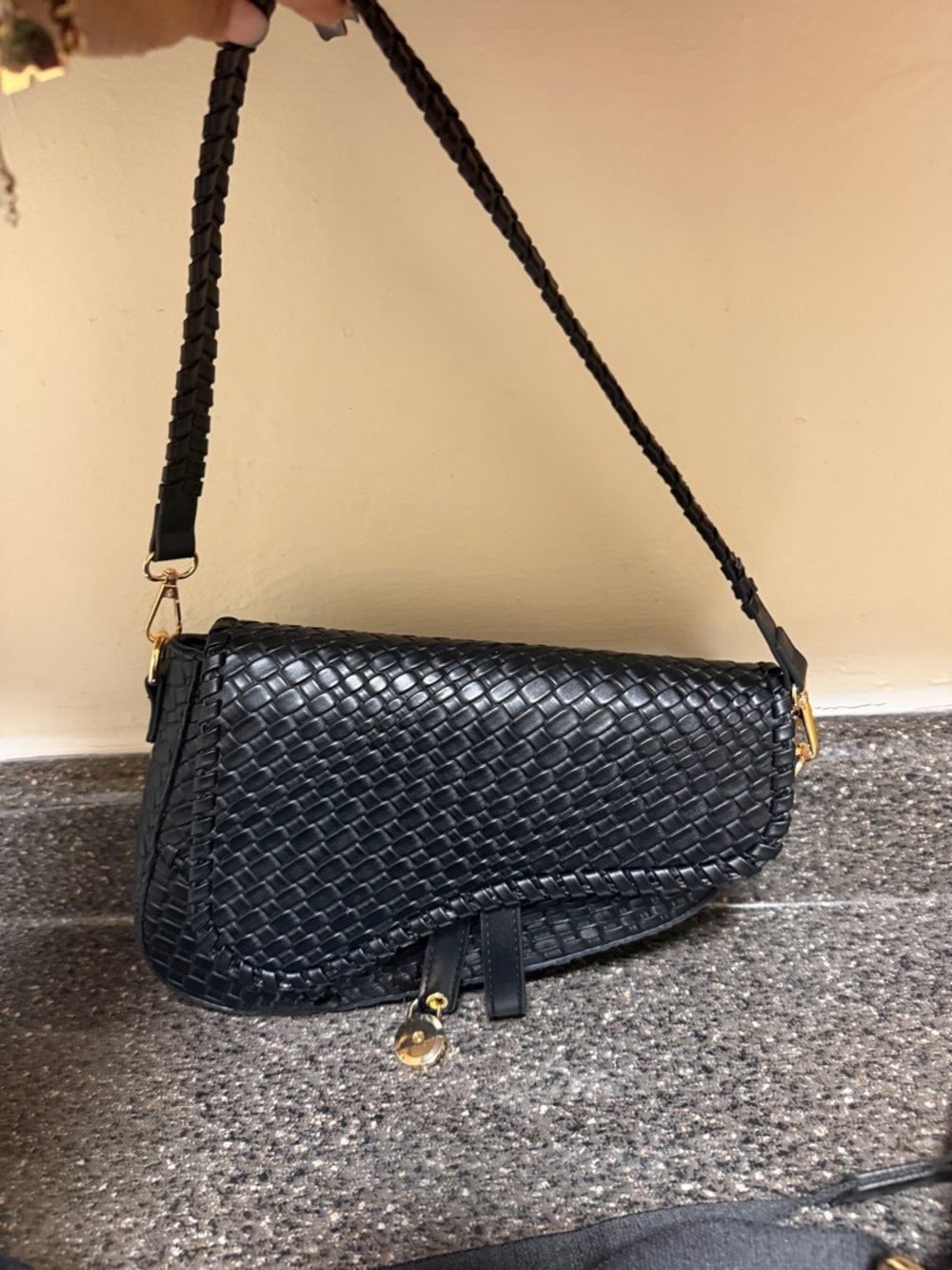 Black leather Woven Saddle Crossbody/handbag NWOT - Picture 2 of 5